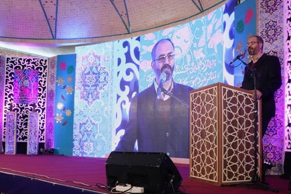 مومنیشریف: خاستگاه هنر در مسجد است