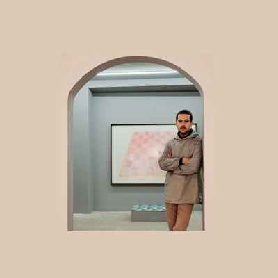 جستوجوی هویت در فرمها و رنگها