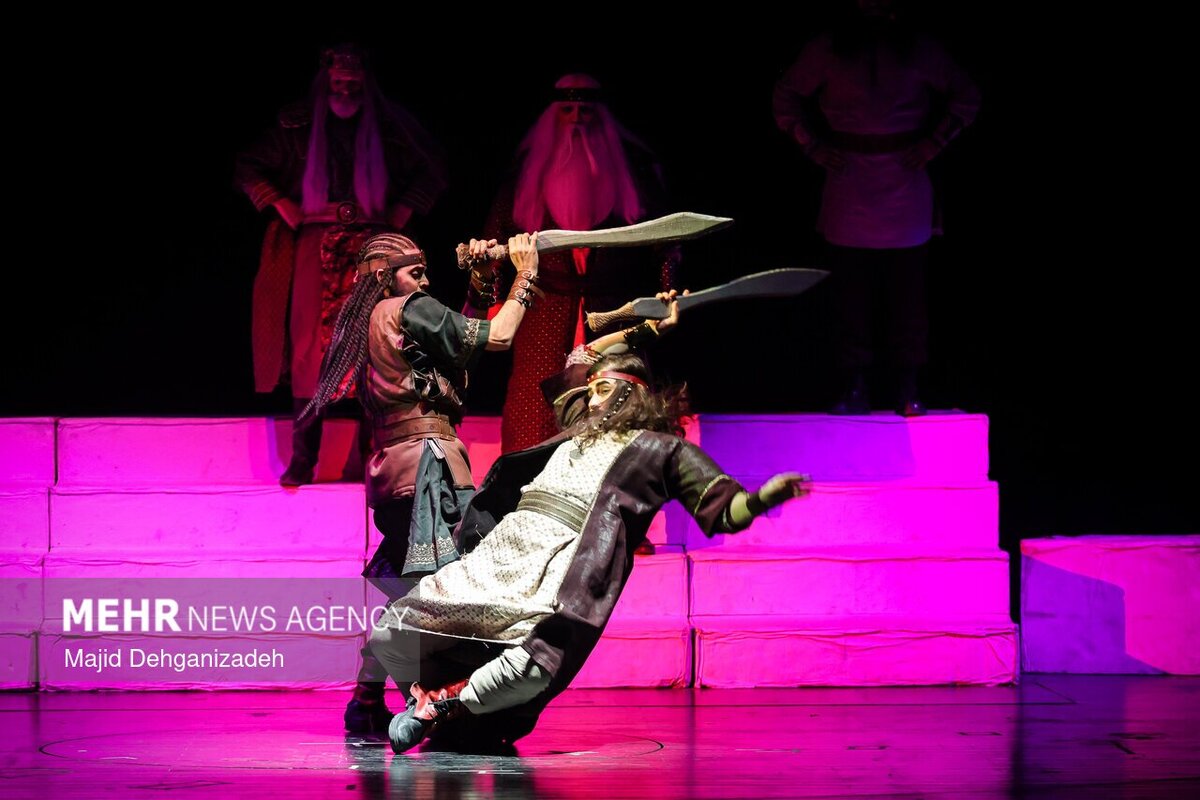 در 7 اجرا؛ بیش از ۴ هزار نفر به تماشای نمایش «هیولاکش» در یزد نشستند