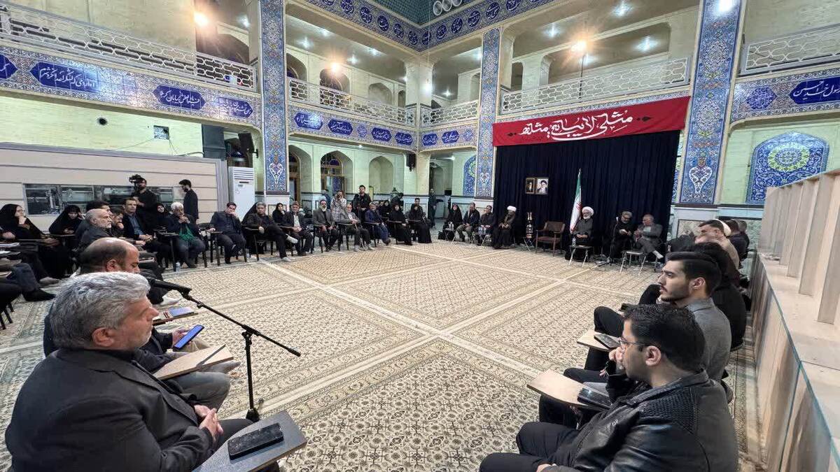 هم‌عهدی شاعران استان یزد با شهید سید علی حسینی خامنه‌ای