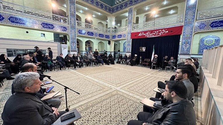 هم‌عهدی شاعران استان یزد با شهید سید علی حسینی خامنه‌ای