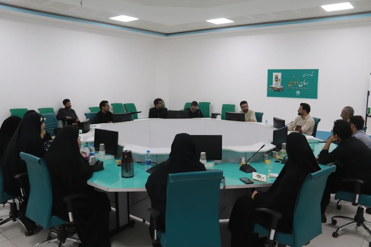 نقد و تحلیل رمان عاشورایی «ده تن» برگزار شد
