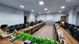 آغاز دوره آموزشی شعر طنز «قندشکنان اردکان»